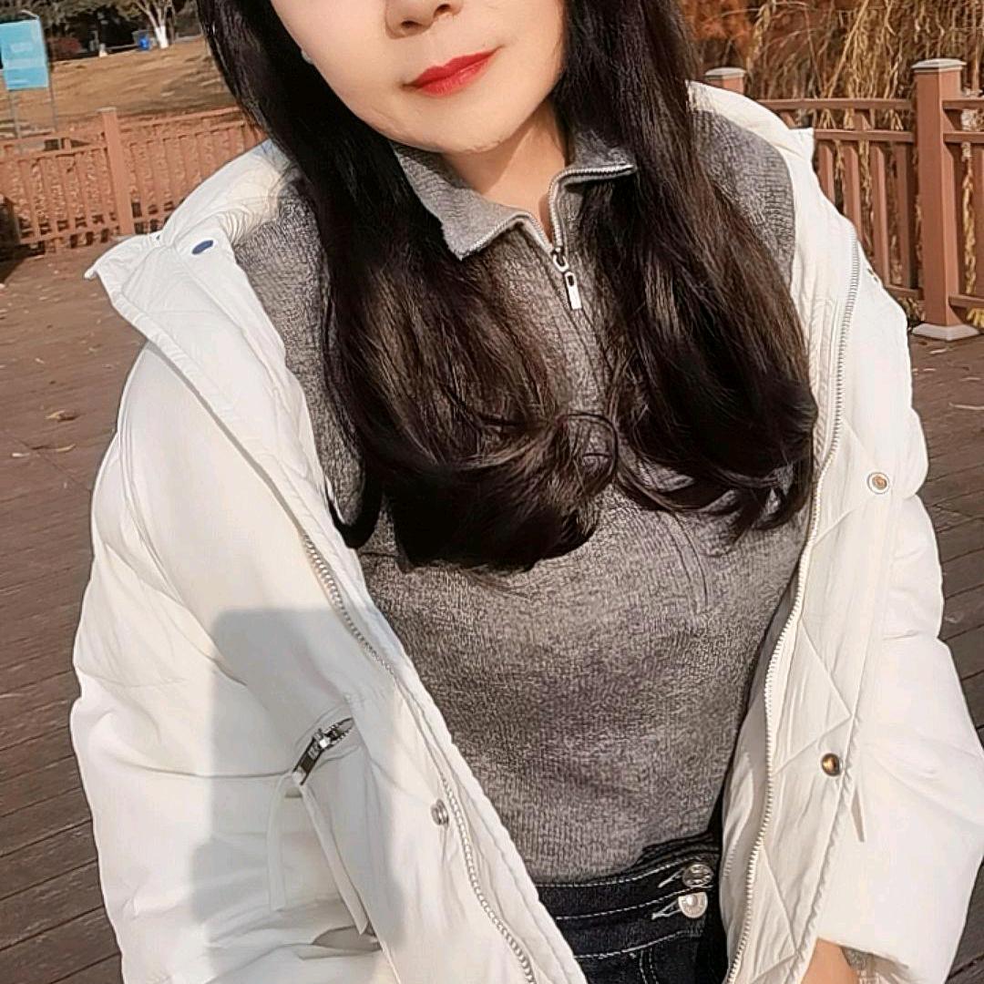 做旅游的思思