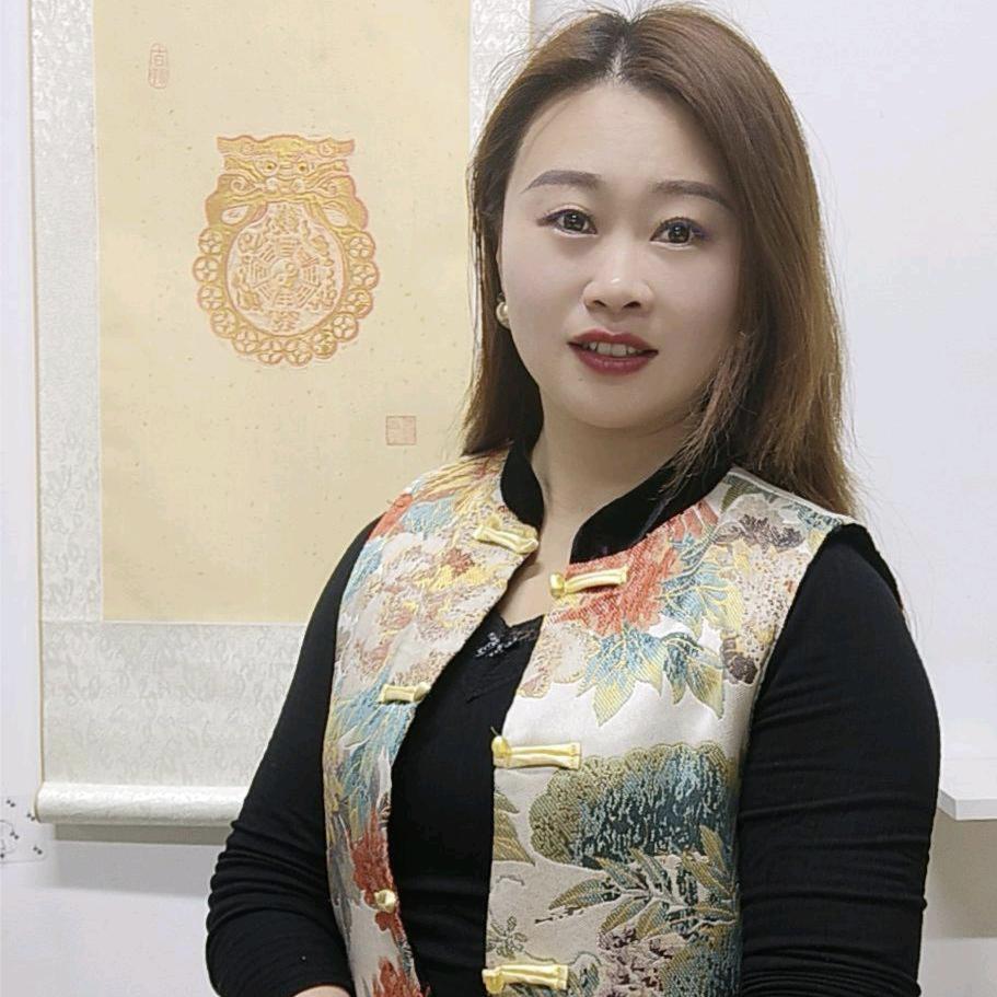 🥳   康  柯 昕