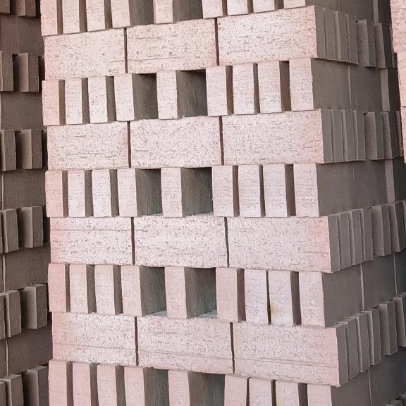 张安义（专业红砖销售）