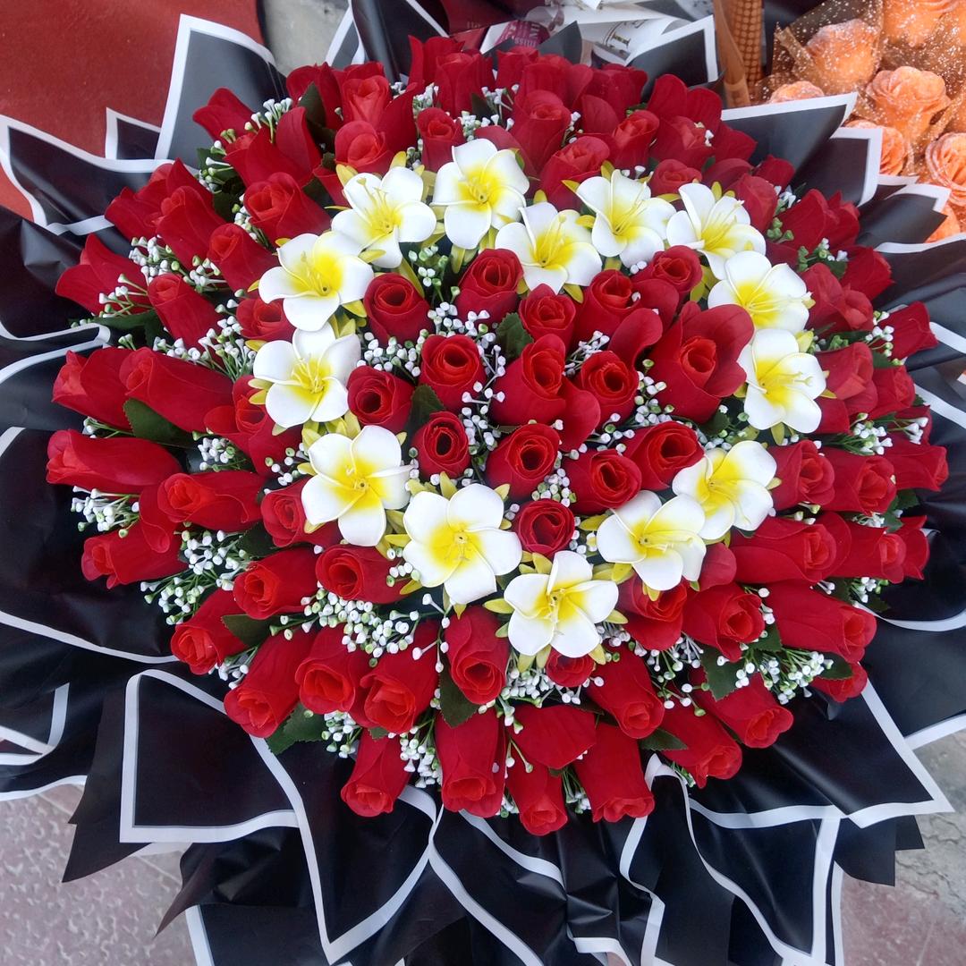 喀什市富显贵花艺،،🌹🌹