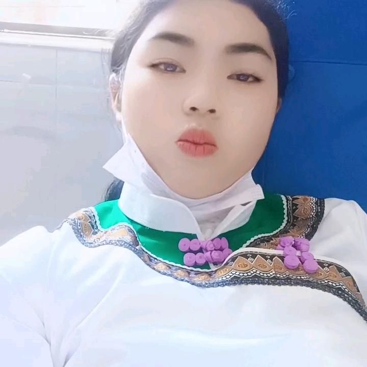 爱开直播的小妹