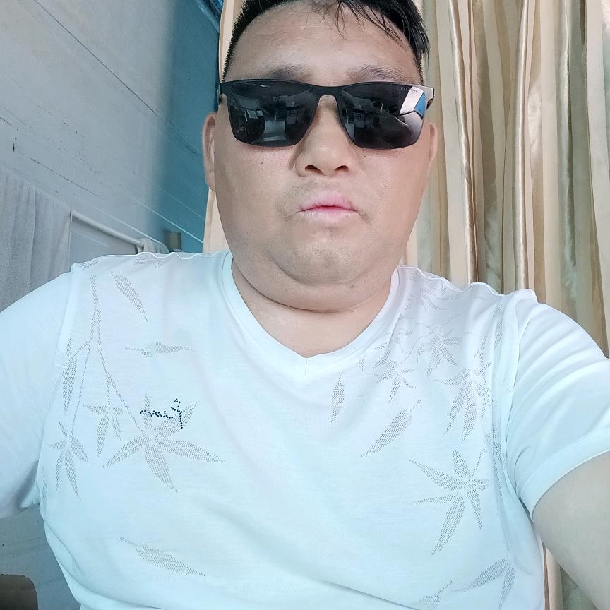 人到中年的哥哥