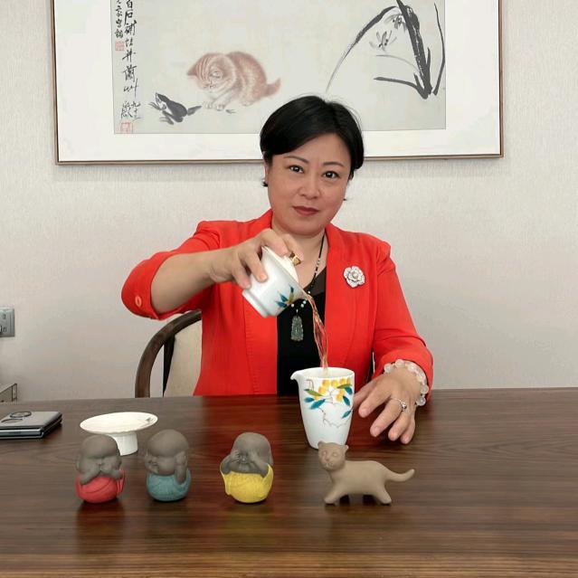 董姐聊