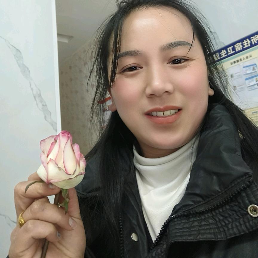 哈尼姑娘