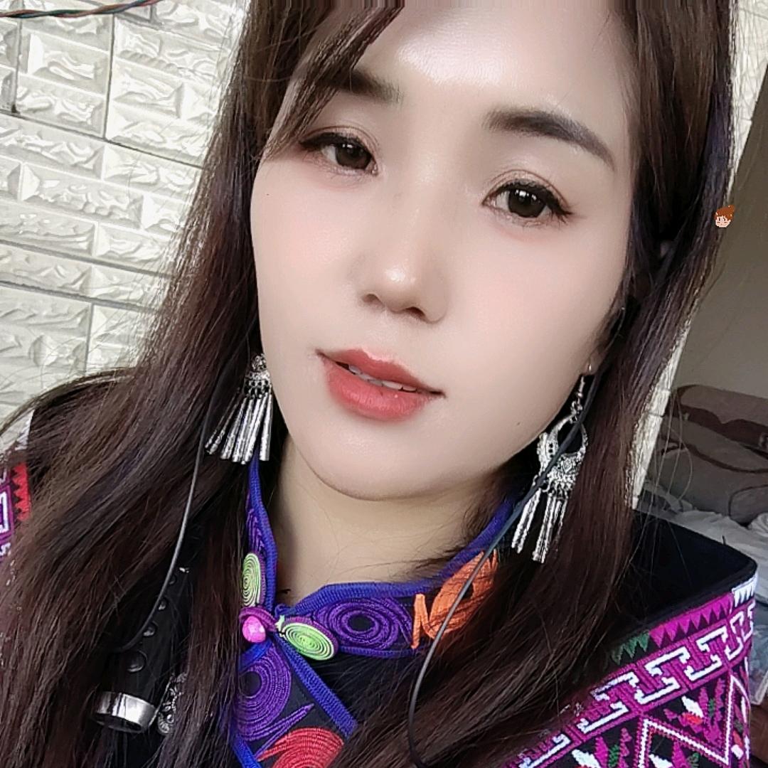 单身带刺的玫瑰花。