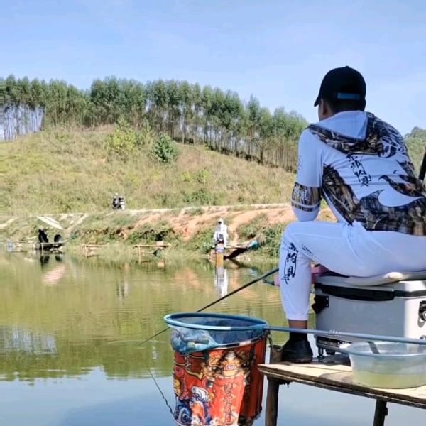 爱钓鱼的阿福哥