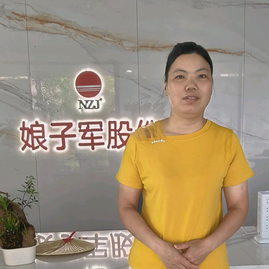 保洁面试官梁老师