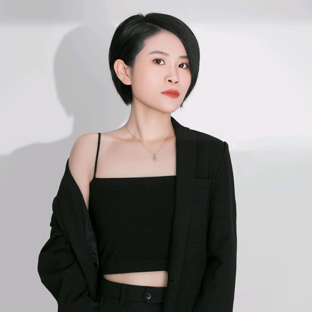 安美荟雪丽