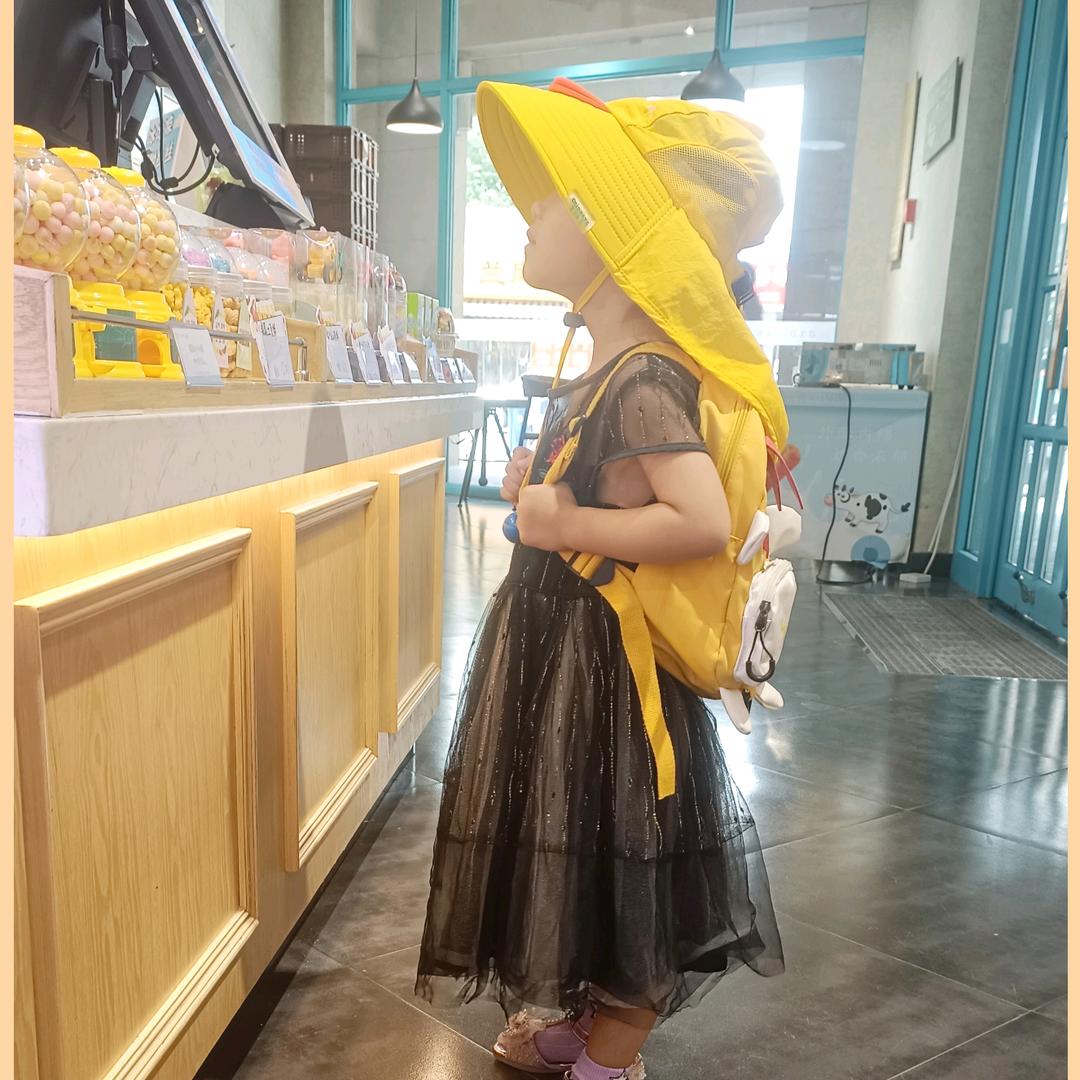 貌似爱钱的小丫头