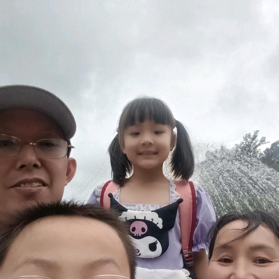 龙哥<爷生三代都是地上龙>