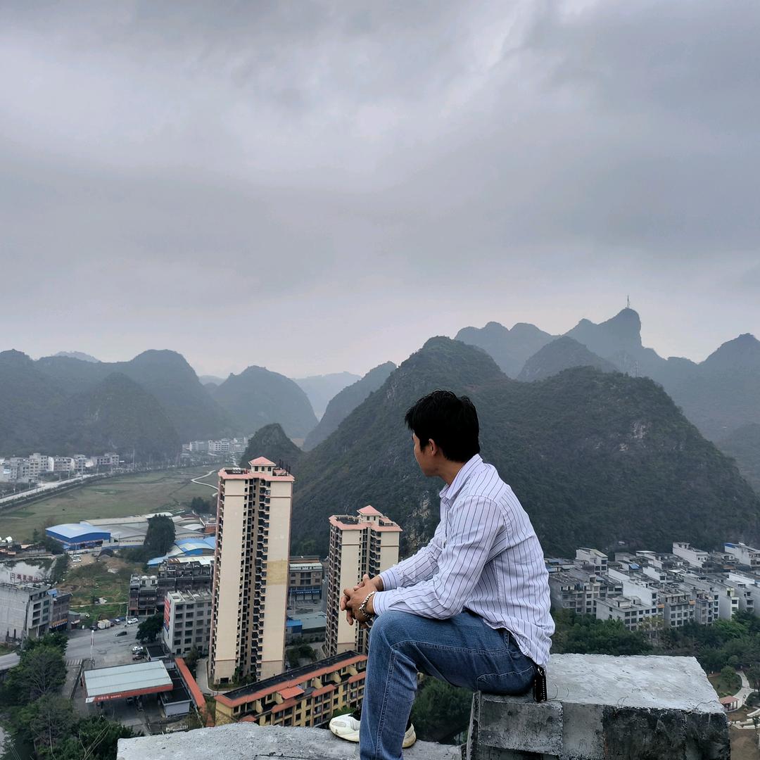 落落大方头像