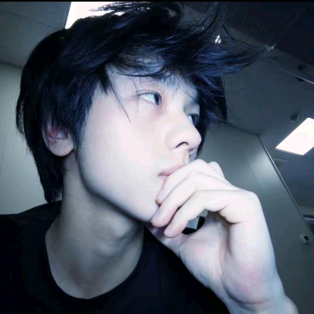 杰 华 雷.
