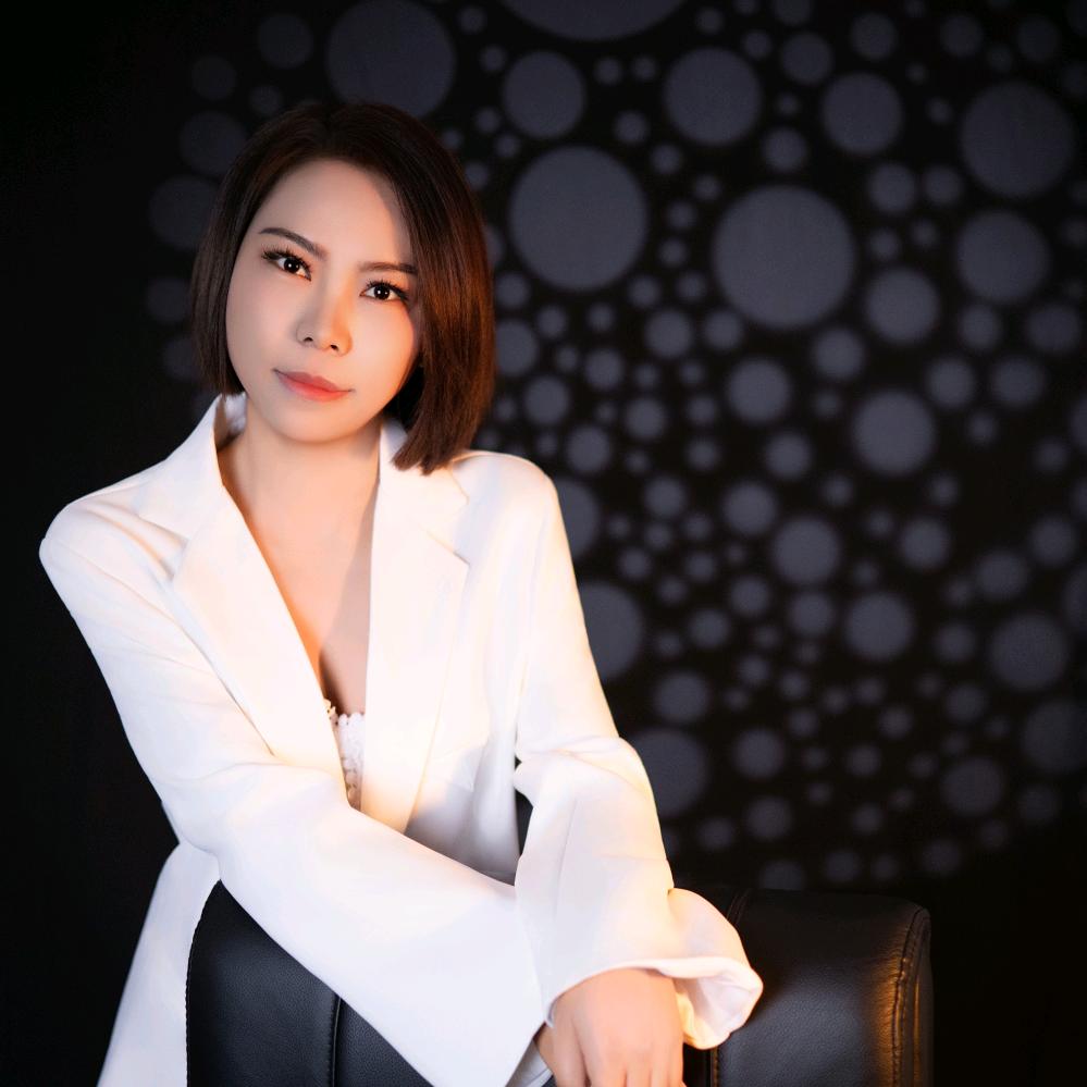 嵩明然姐