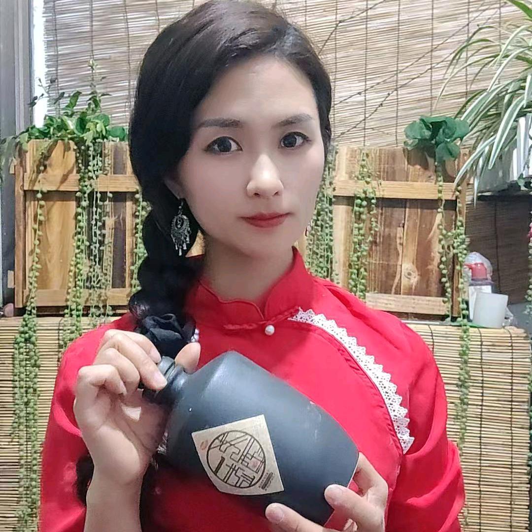 惠姐纯粮酒坊（橱窗有土特产）