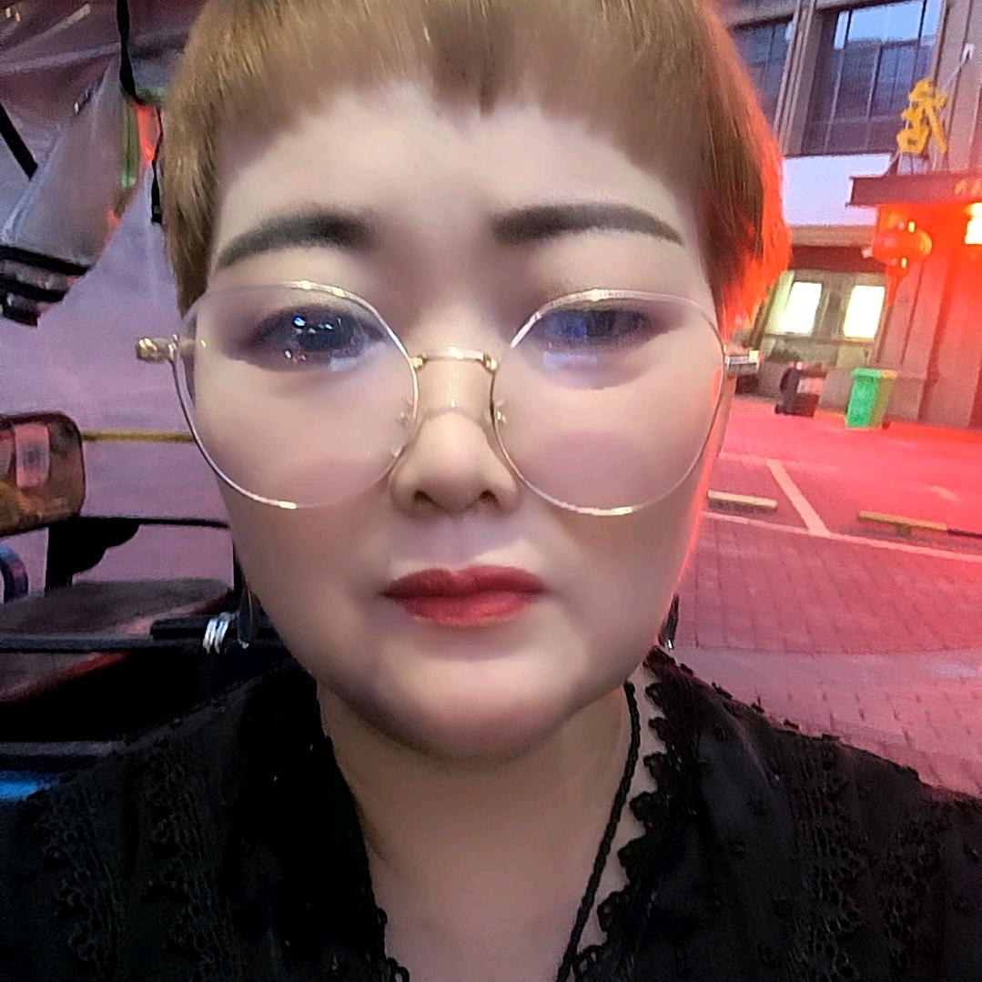 柒月穿搭