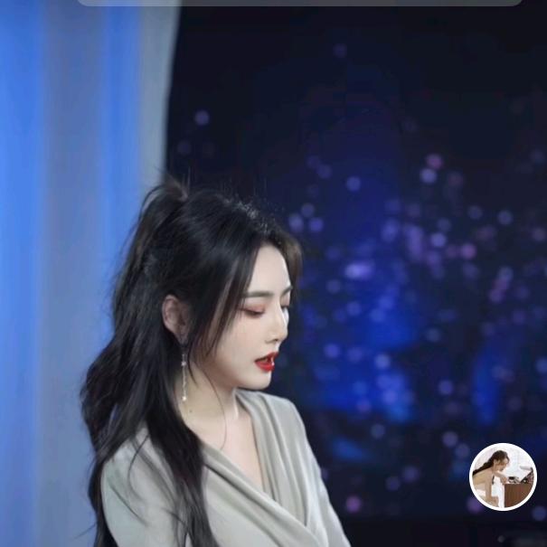小妞爱冲浪