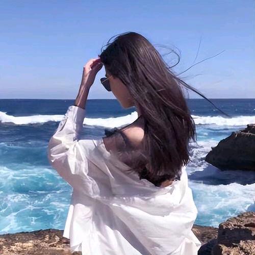 白总裁(互关互赞拒私聊)