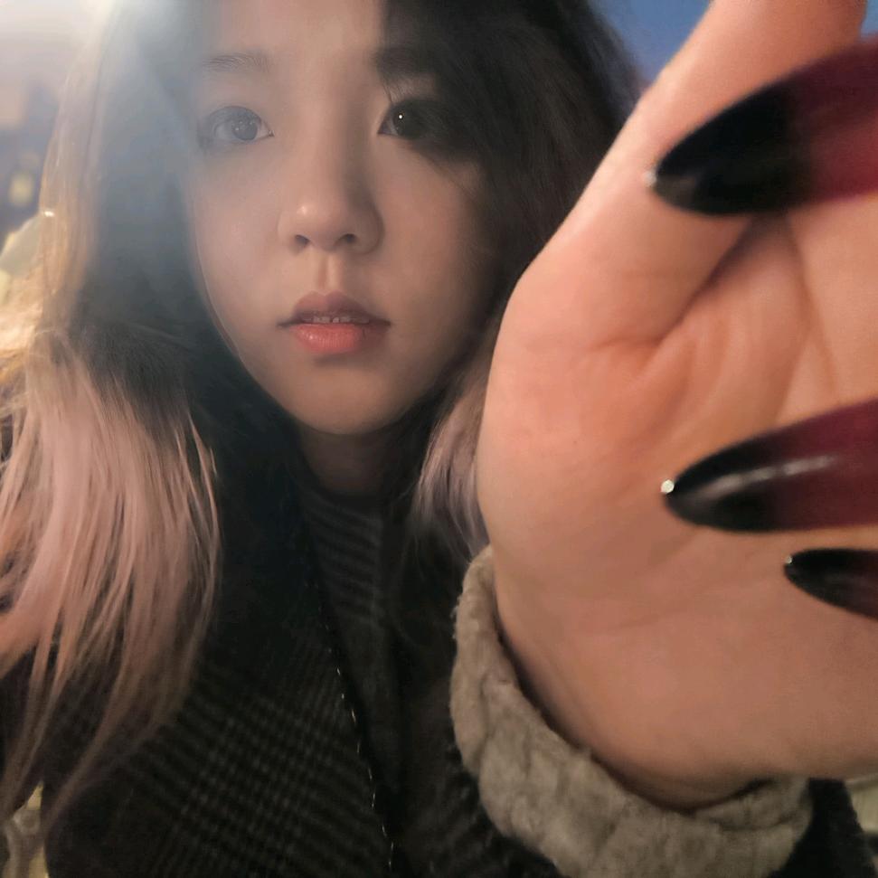 是阿真不是阿珍~zeny✨