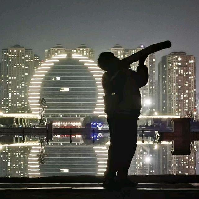 锦衣魏