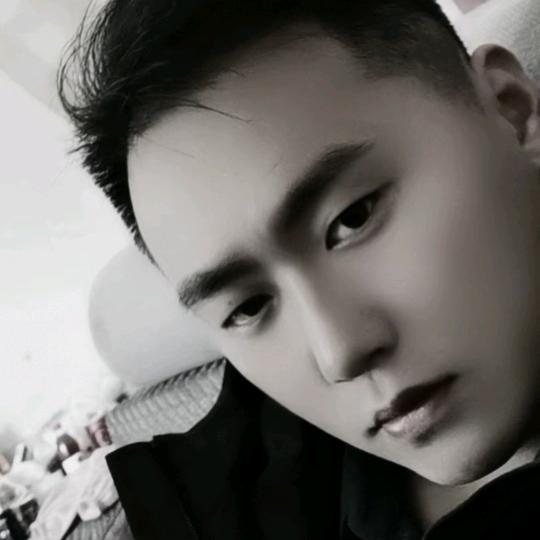 陌上人如玉，公子世无双