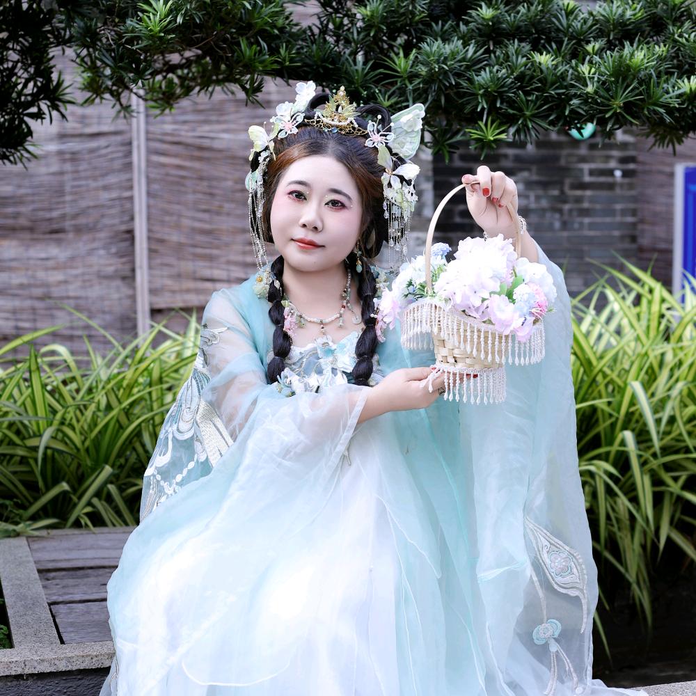 芳姐吃喝玩乐