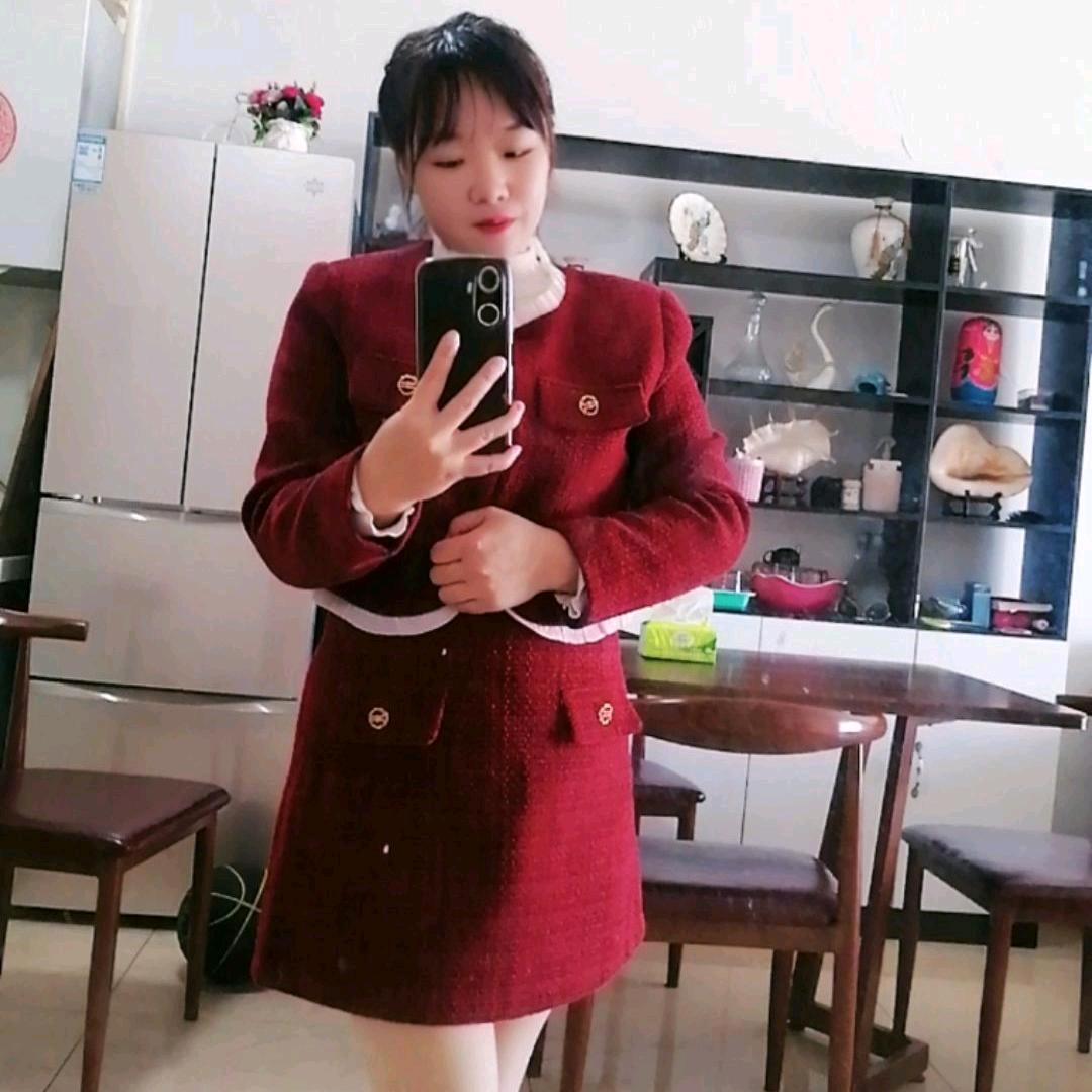 芳芳吖