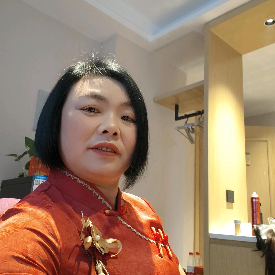 新疆犁地华妹