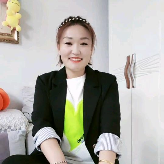 小芳😄😄