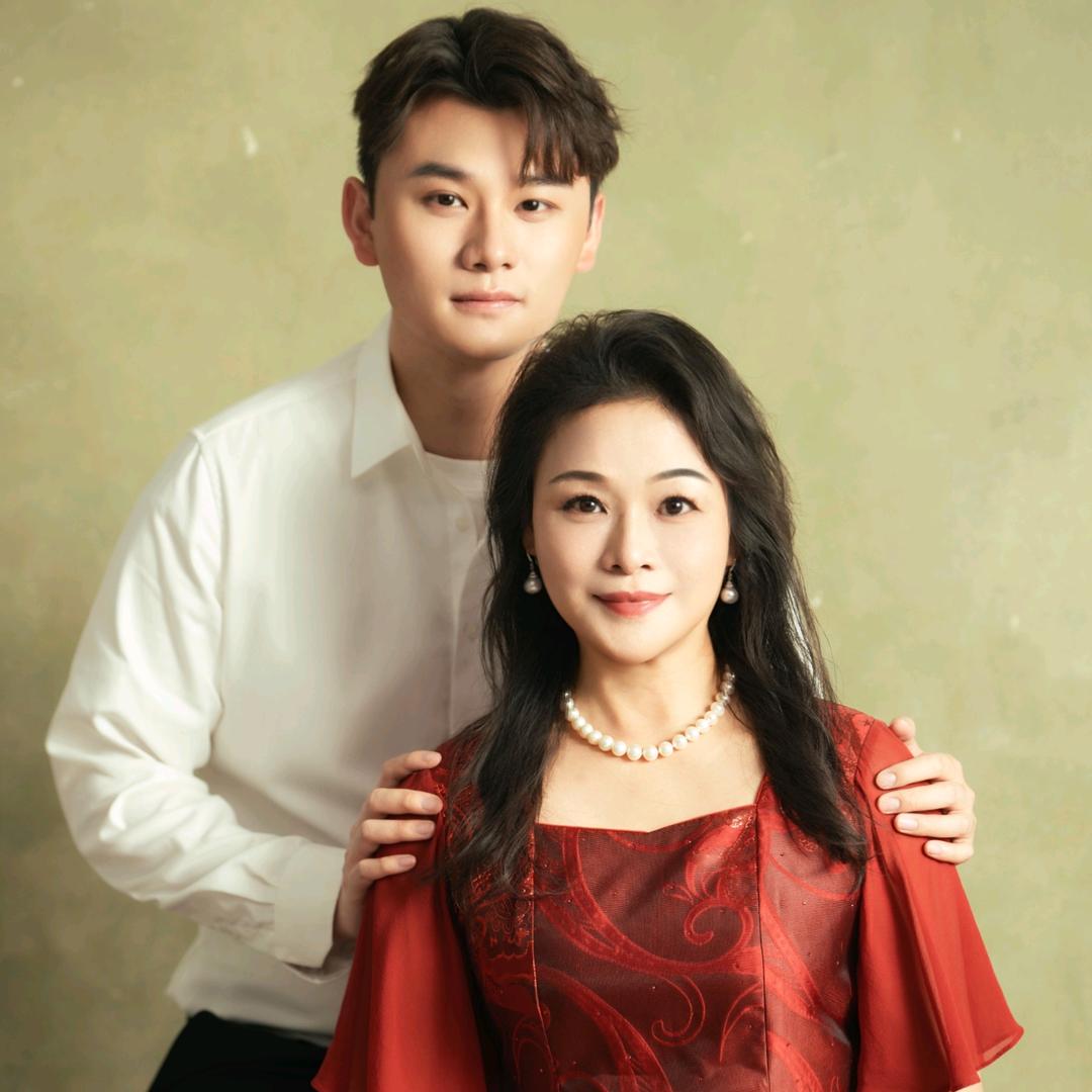 小魏总妈妈