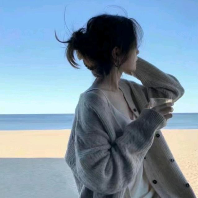 - ̗̀ ☺︎ ̖́-.