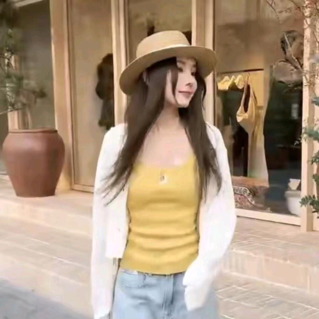 杨依珊（时尚穿搭）