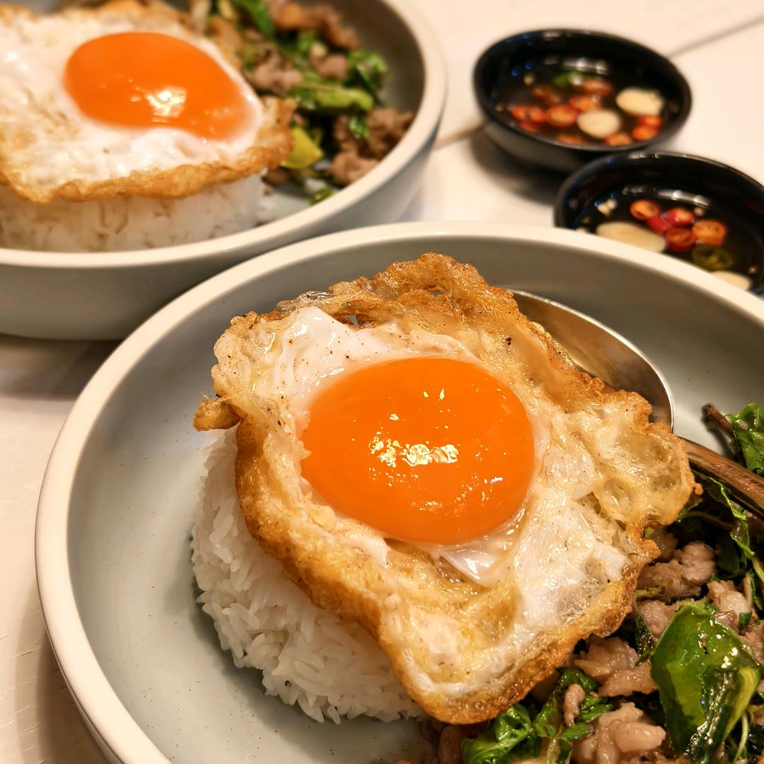 深夜出门点男模遇到老公在当0