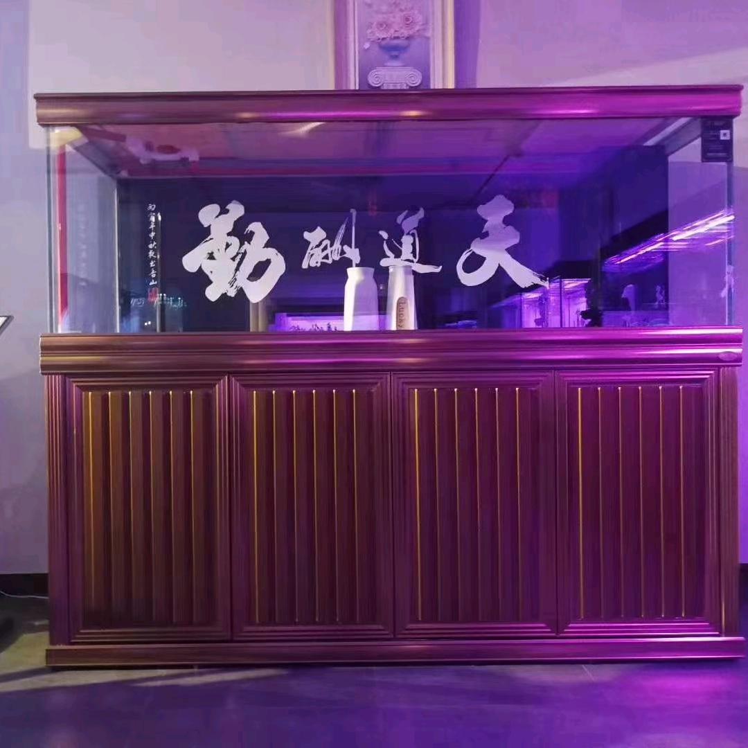 顺国鱼缸厂