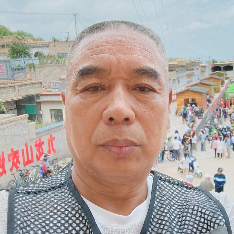 高铁艺术团电吹管队