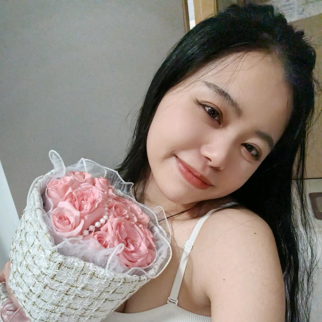 刘 月 半