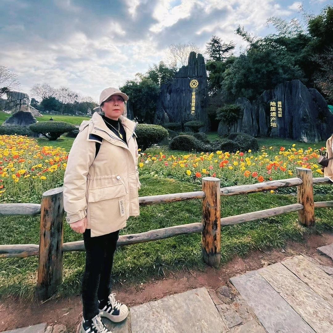 花婆婆       故事汇