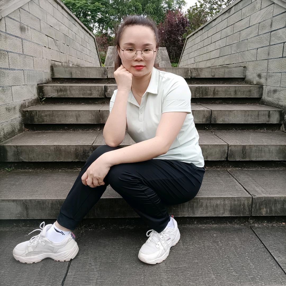 服装小姐姐