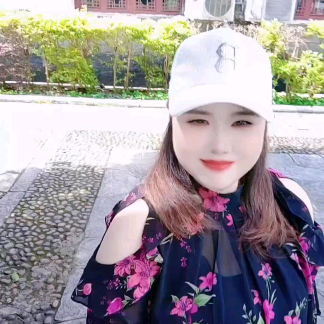 苦命的姐弟。