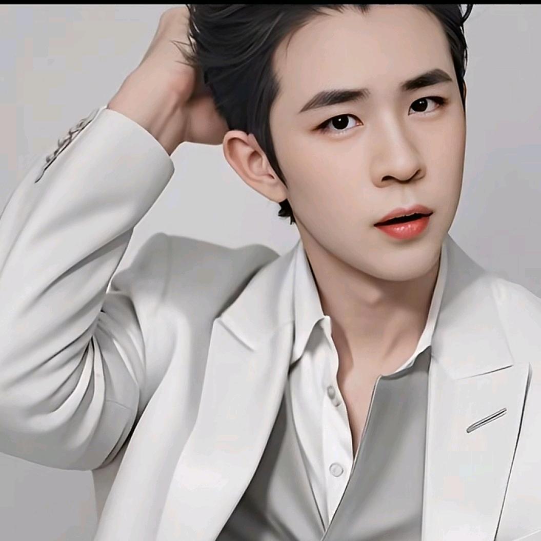 爱轮滑的萝卜哥哥。