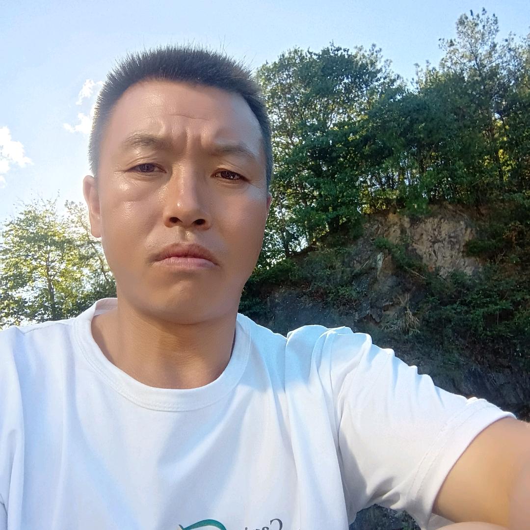 浙江至贵州大巴天天发车？