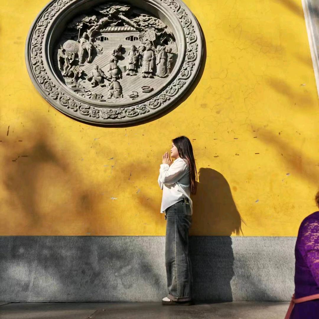 陈哈哈（封心锁爱）