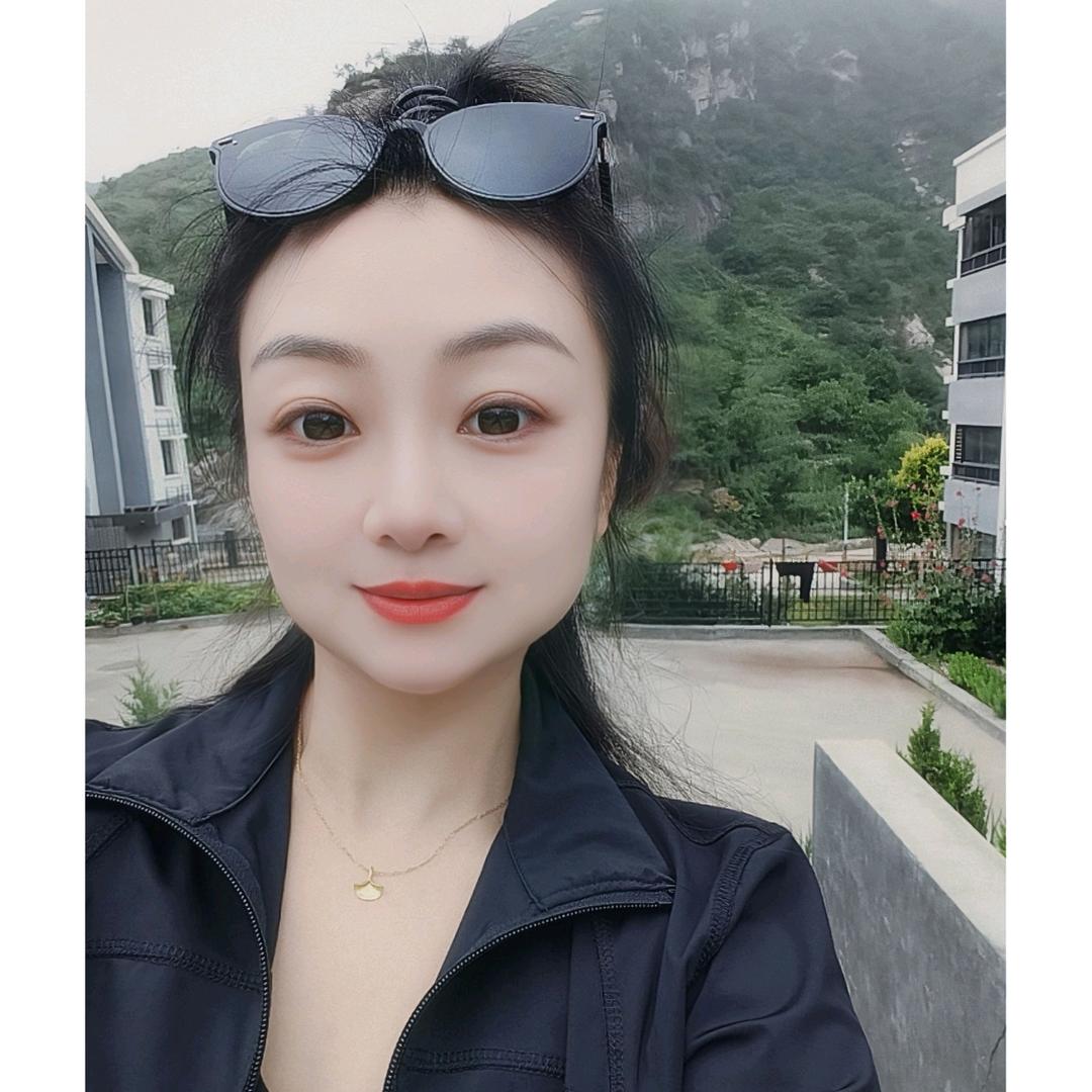 小小霞