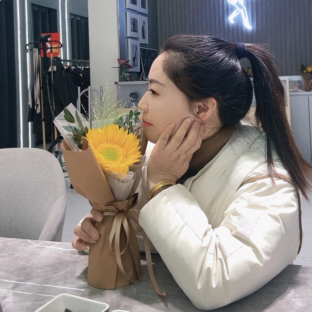 爱唱歌的蚊子姐