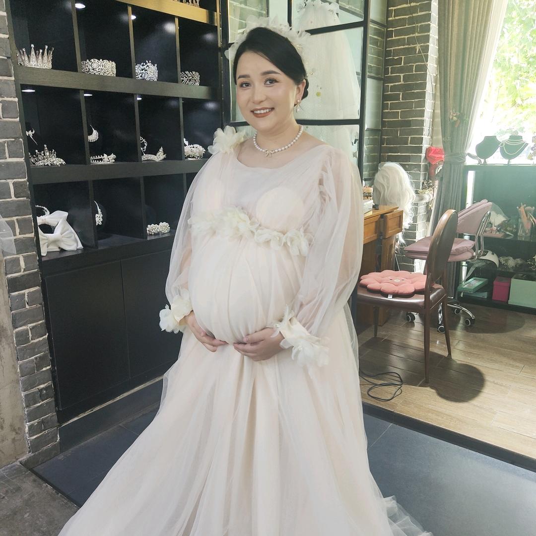 依夫人（龙凤胎妈妈）