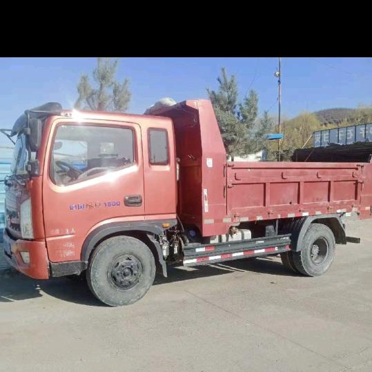 抱着方向盘唱情歌