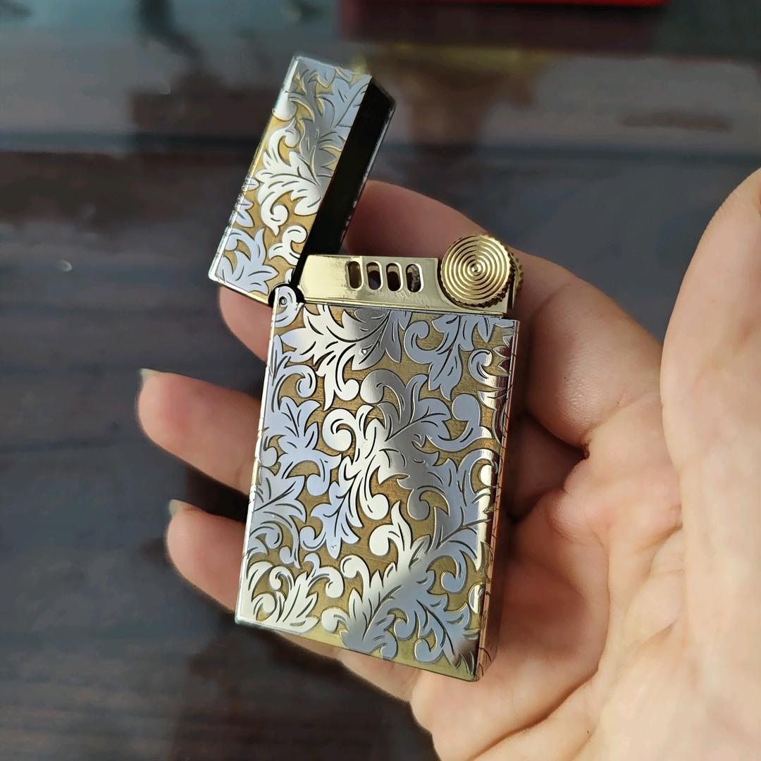卖打火机的翠花