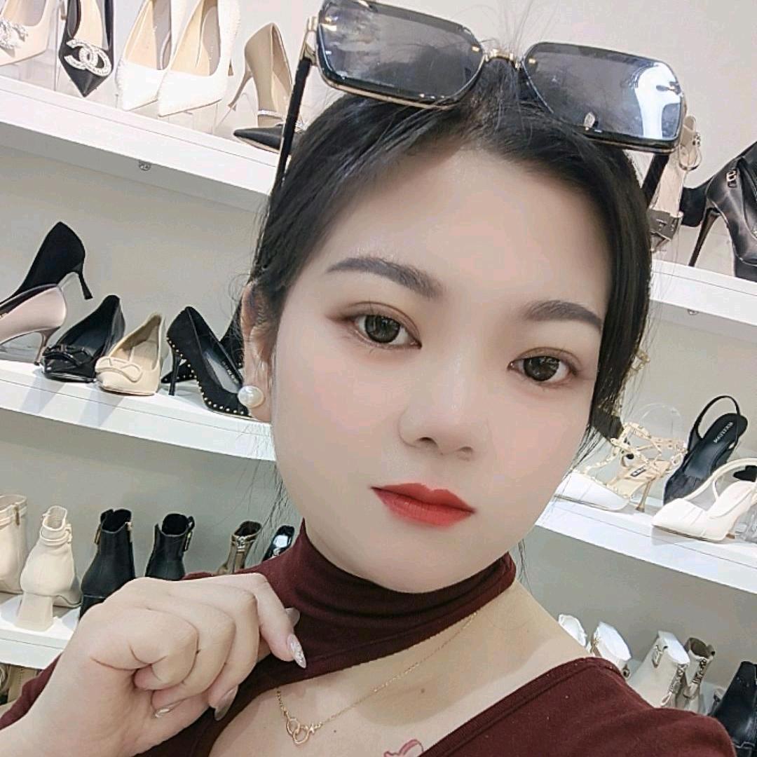 四继皇后美胸（瑶瑶）