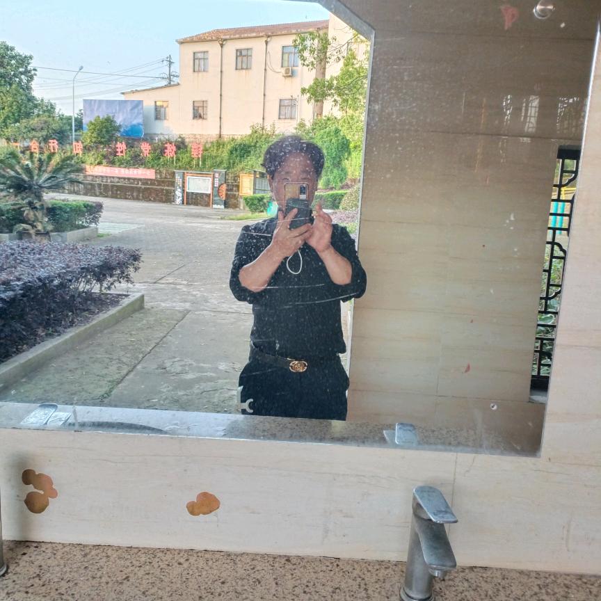 别让我们变成回忆