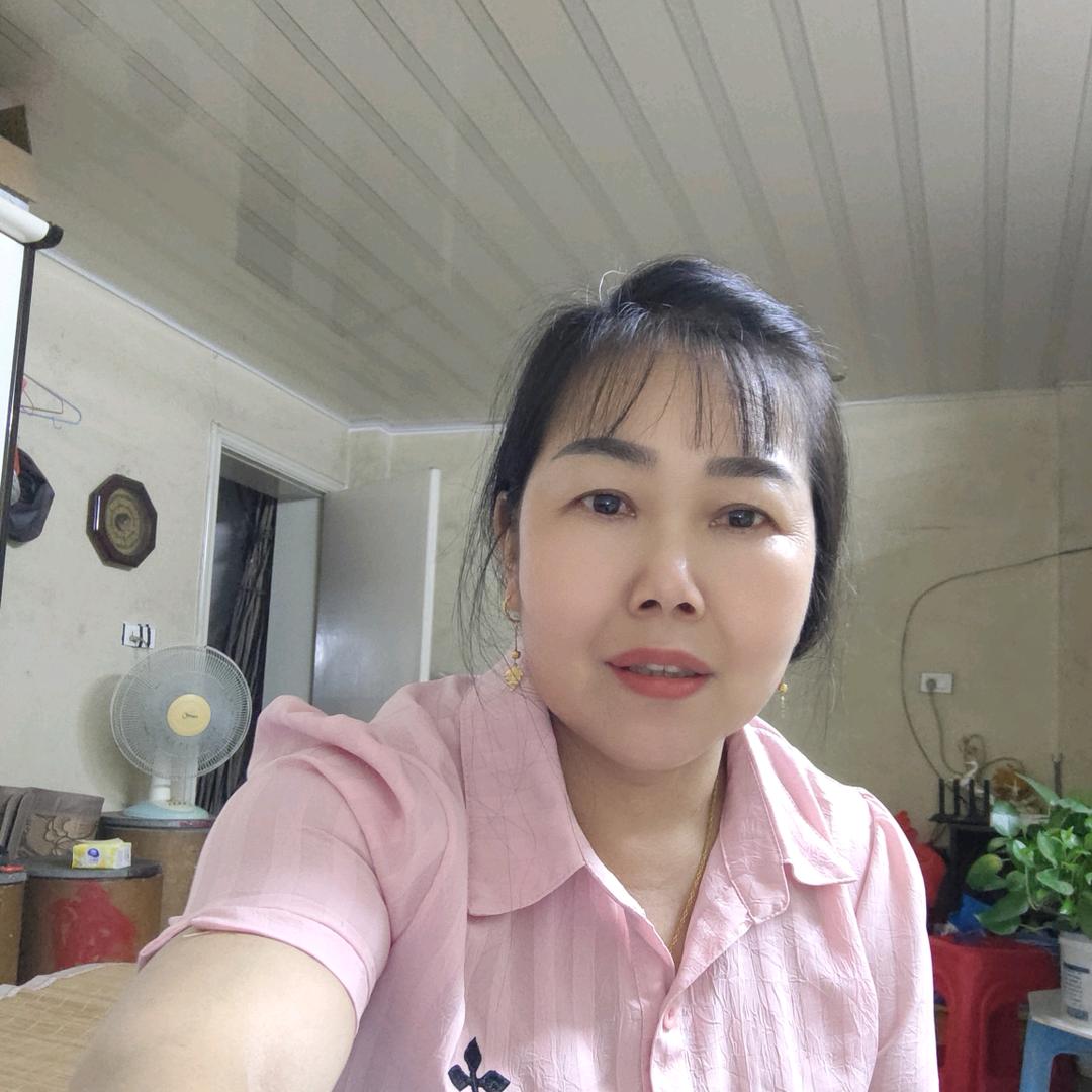 用户885625768476
