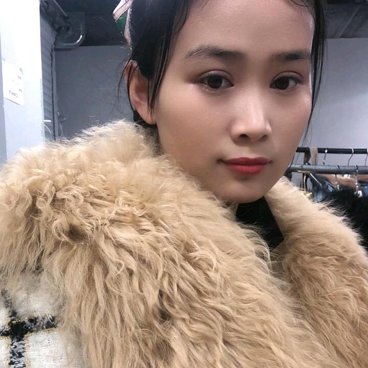 欣雅皮草服装